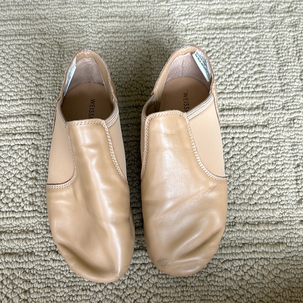 Weissman slip on jazz shoe